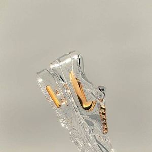 Meet your Posher, Maribel